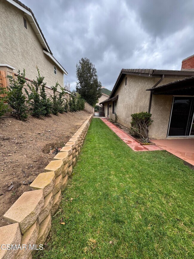 Building Photo - 358 Mooncrest Ct