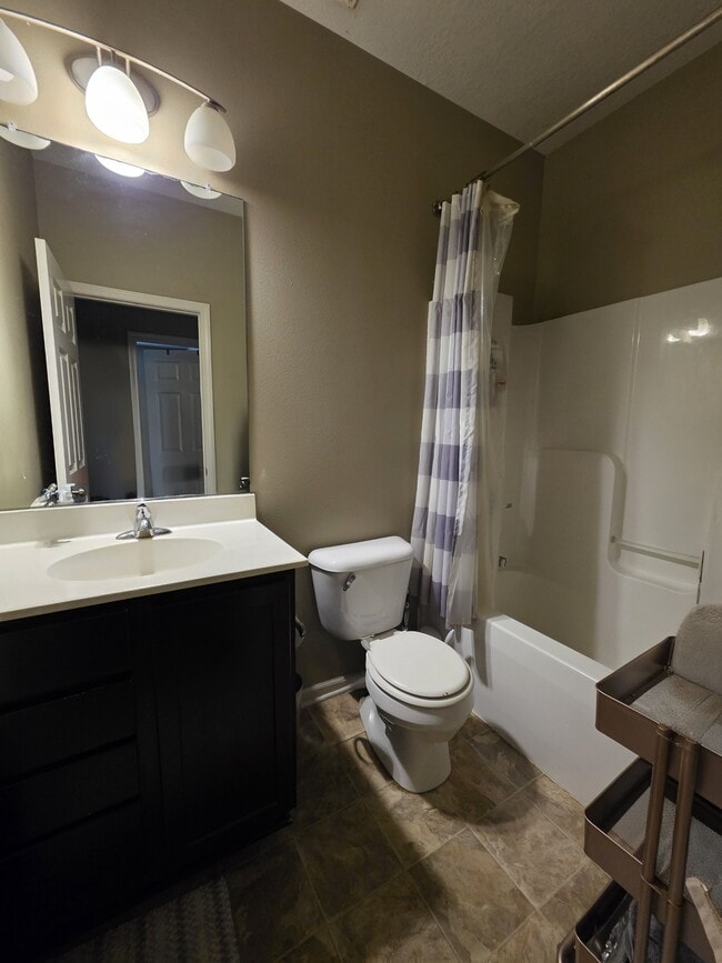 Building Photo - 3813 Marigold Dr