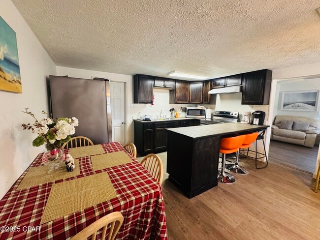 Building Photo - 203 Coronado Pl