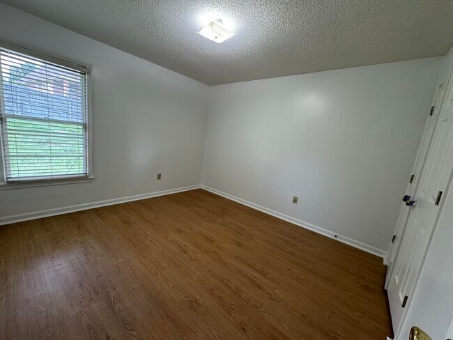 Building Photo - 783 N Ericson Rd