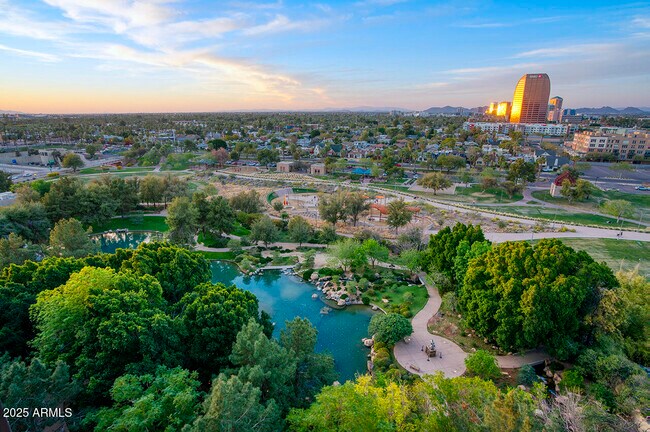 Building Photo - 200 W Portland St