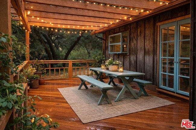 Building Photo - 20200 Paradise Ln