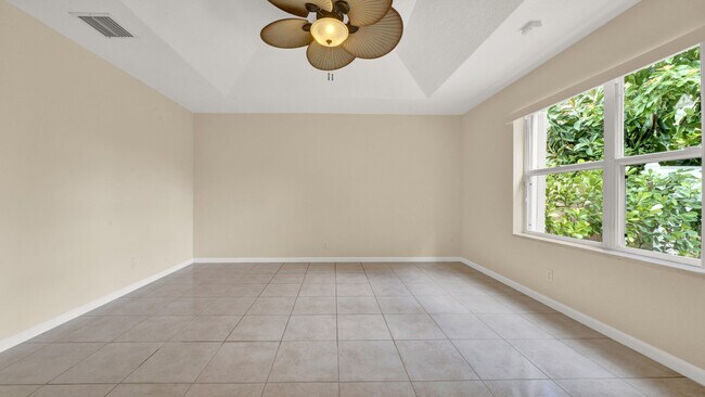 Building Photo - 13255 Royale Sabal Ct