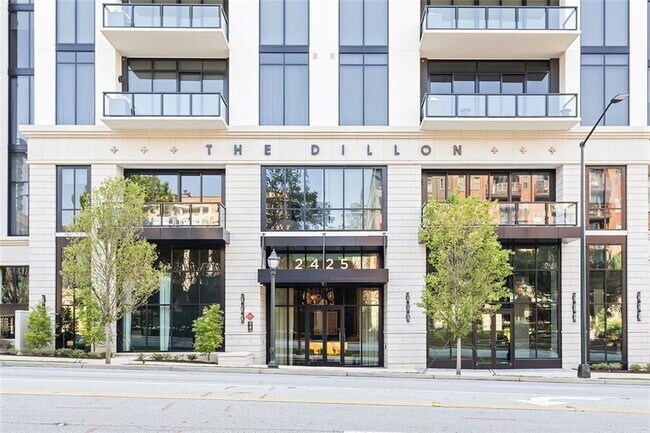 Building Photo - 2425 Peachtree Rd
