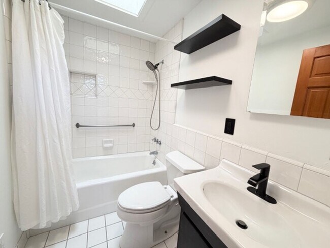 Building Photo - Wonderful 3/2 home on the Mesa