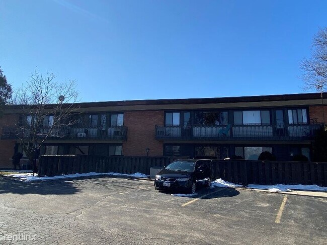 Building Photo - 2400 Dewes St
