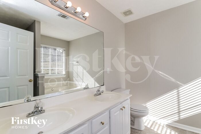 Building Photo - 569 Kirtley Ct