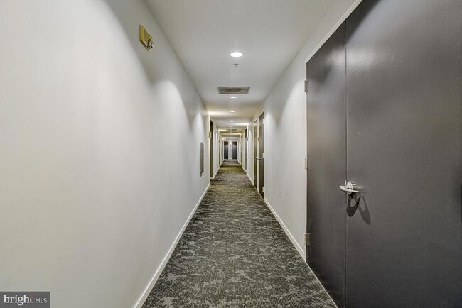 Building Photo - 157 Fleet St