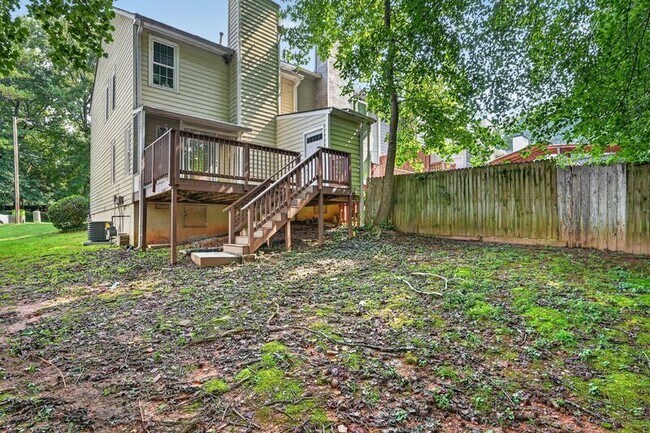 Building Photo - 138 Springstead Ct SW