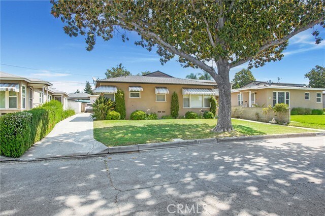 Primary Photo - 10419 Floral Dr