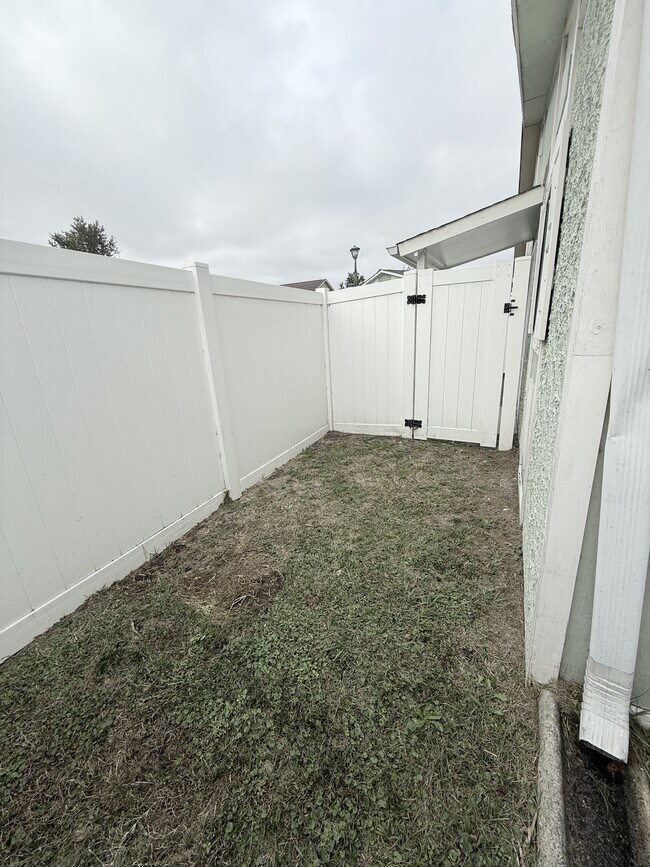 Building Photo - 1301 Turkey Ridge Rd