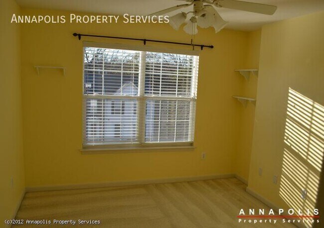 Building Photo - 2701 Thornbrook Ct