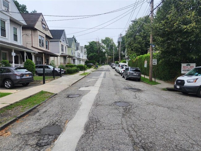 Building Photo - 50 Claremont Pl