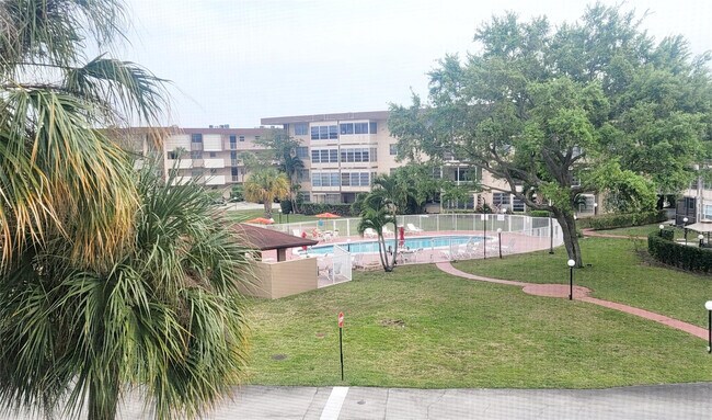 Building Photo - 2901 NW 47th Terrace