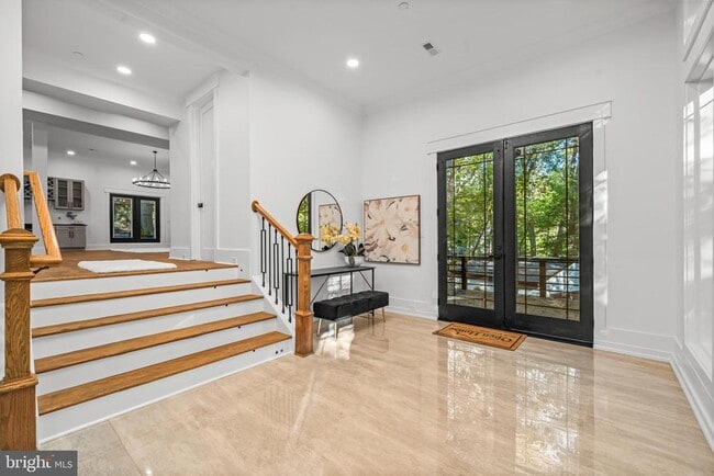 Building Photo - 811 Sligo Creek Pkwy