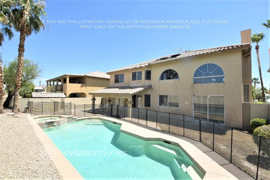 Building Photo - 3821 Cranbrook Hill St