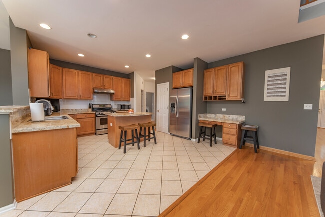 Building Photo - 2192 Fescue Dr