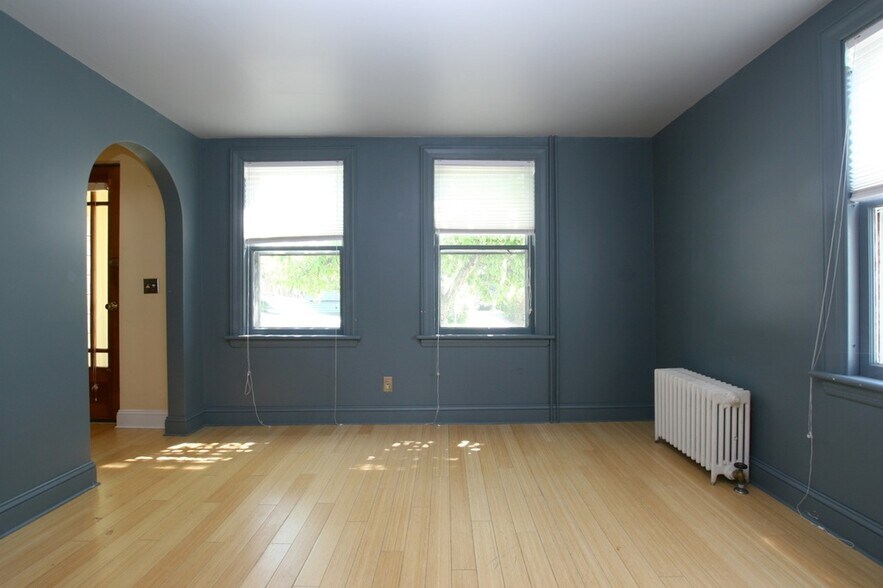 Building Photo - 410 North St