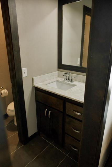 Building Photo - 705 S Jenkins Ave