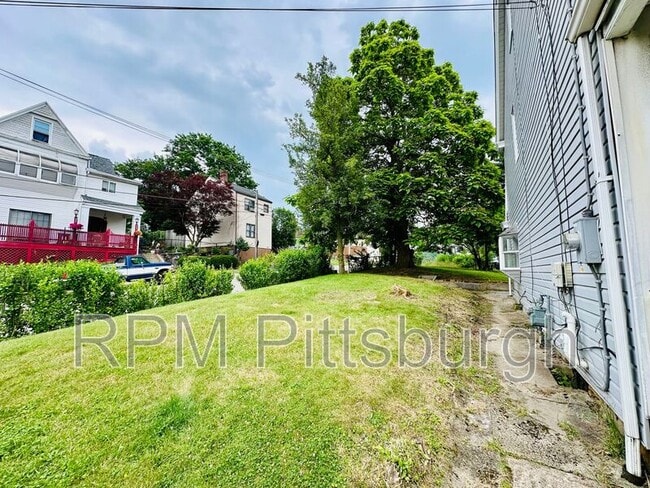 Building Photo - 42 Climax St