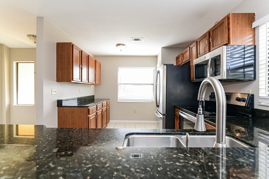Building Photo - 116 Whitehall Way
