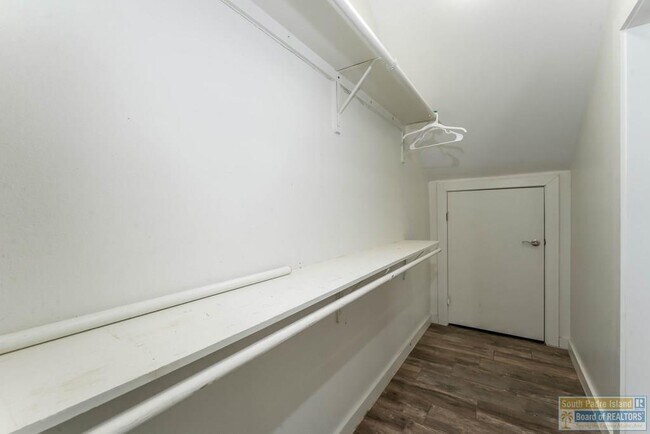 Building Photo - 133 Oleander Dr