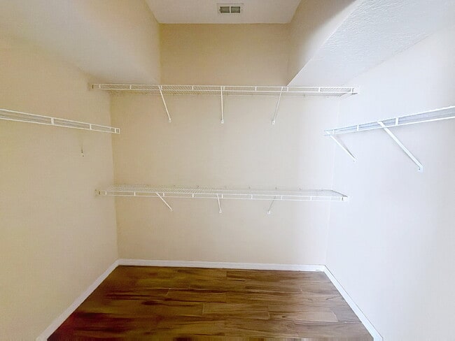 Building Photo - 2500 Trapside Ct