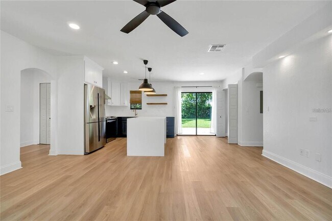Building Photo - 3622 Devonswood Dr