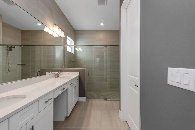 Building Photo - Vista at WildBlue ~ Pool Home Ready to Rent