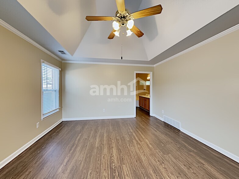 Building Photo - 6857 Briarfield Ln