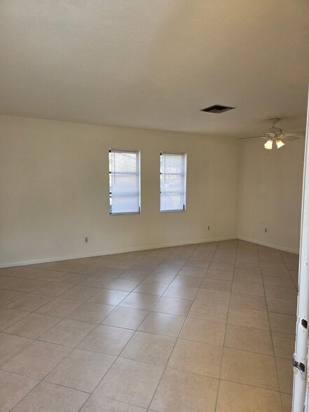 Building Photo - 1214 SE 8th St