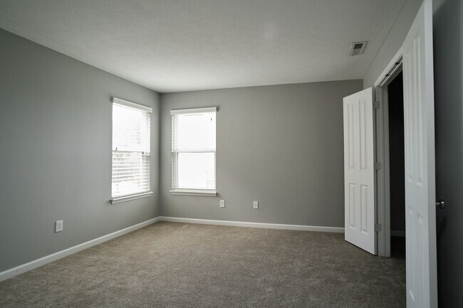 Building Photo - 4BDRM, 2.5 BA with finished basement in Westminster