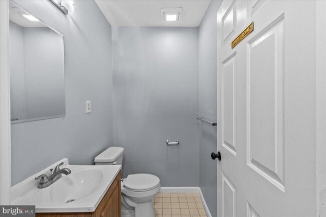 Building Photo - 28 Fawn Ct