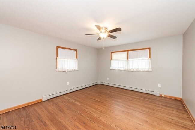 Building Photo - 129 Ryerson Rd