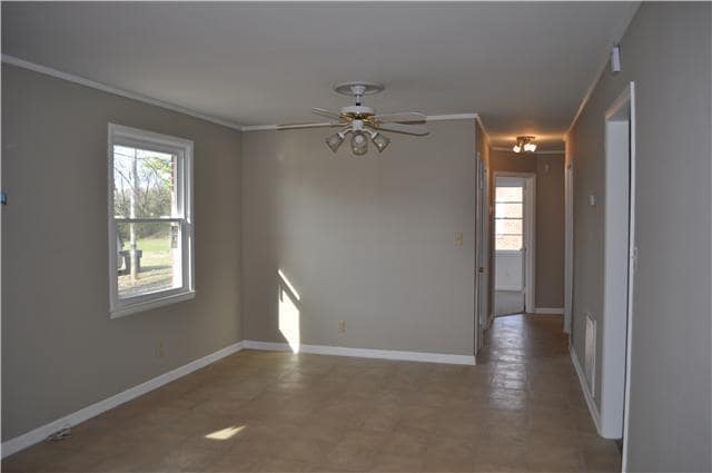 Building Photo - 115 Oak Park Dr