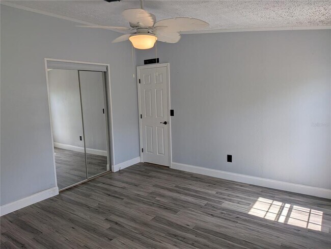 Building Photo - 9289 Scepter Ave