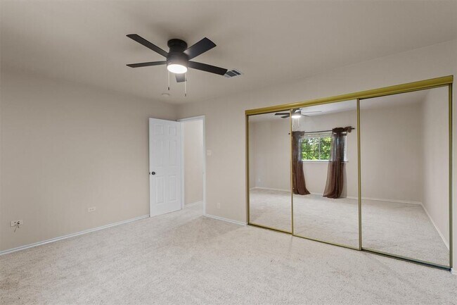 Building Photo - 201 Covala Dr