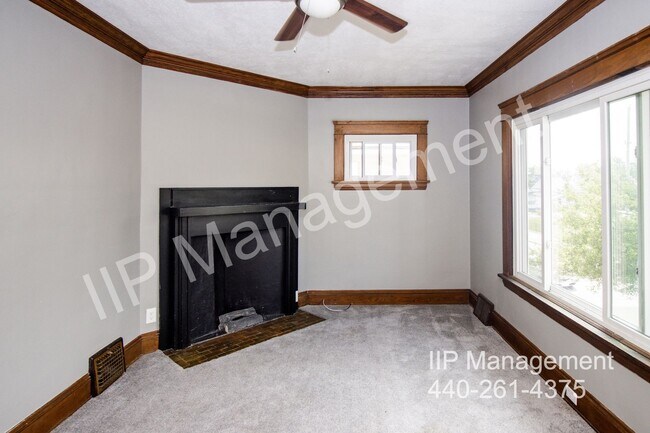 Building Photo - 3104 Montclair Ave