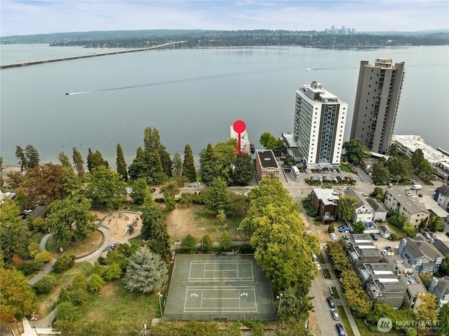 Building Photo - 1810 43rd Ave E