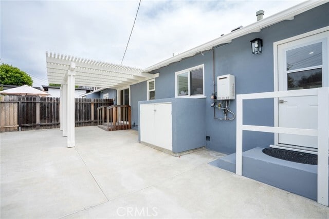 Building Photo - 230 Avenida Miramar