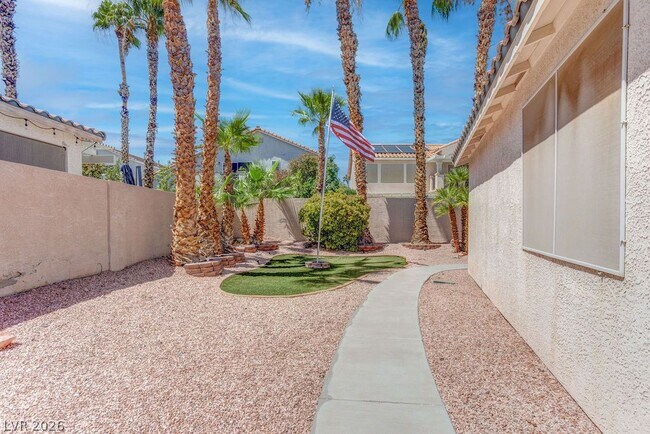Building Photo - 325 Brilliant Summit Cir