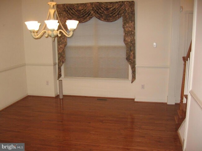Building Photo - 218 Silverbell Ct