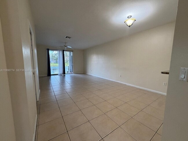 Building Photo - 8246 SW 27th St