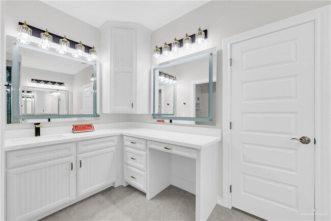 Building Photo - 38 N 48th St