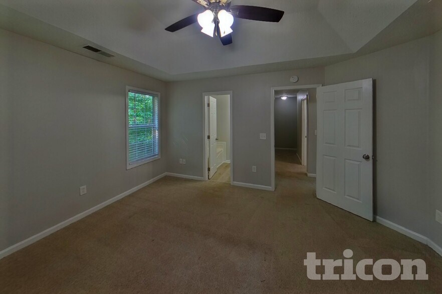 Building Photo - 3940 Michaels Creek Way