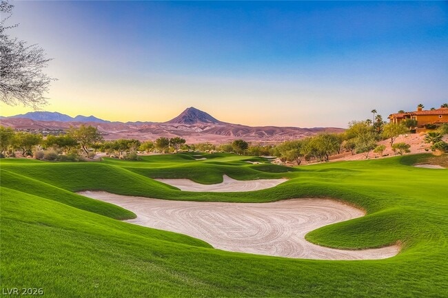 Building Photo - 64 Strada Principale