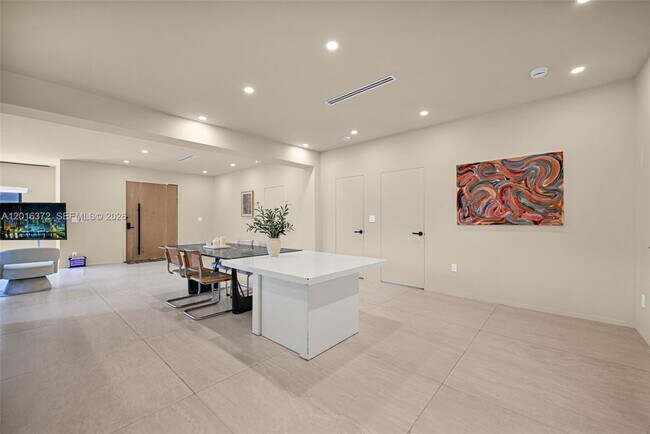 Building Photo - 4721 NW 6th Ave