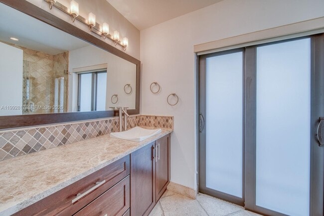 Building Photo - 7320 SW 100th Ct