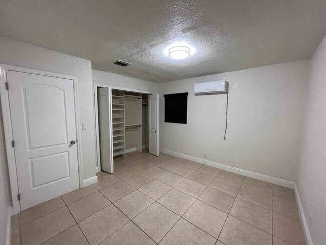 Building Photo - 6870 SW 5th Ct