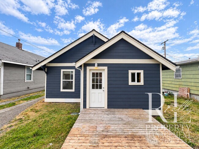 Building Photo - 109 N Wycoff Ave